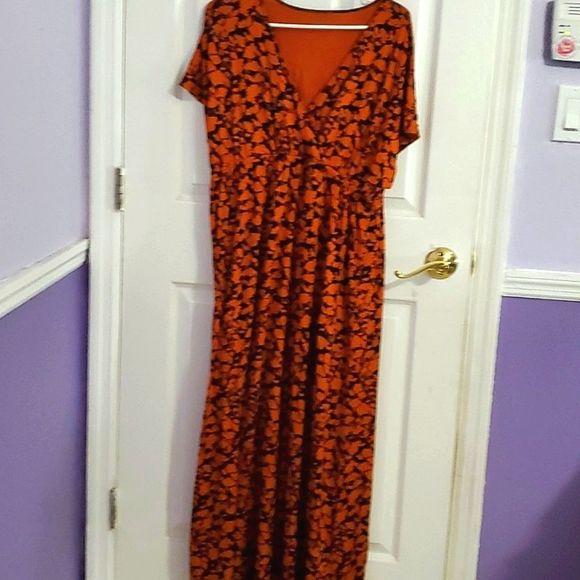 Amazon Essentials Boho Rusty Brown Floral Surplice Flowy Jersey Maxi Dress - Picture 3 of 11